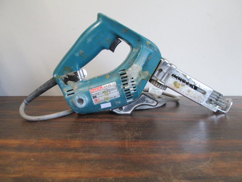 Makita 6830 Auto Feed Scerwdriver in case Carousel 2