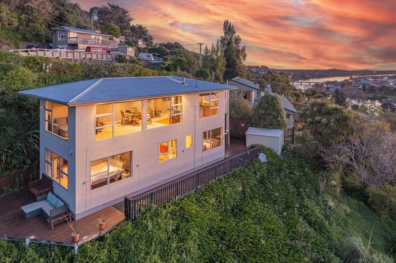 27 Wairere Road, Bastia Hill, Whanganui, Manawatu / Whanganui