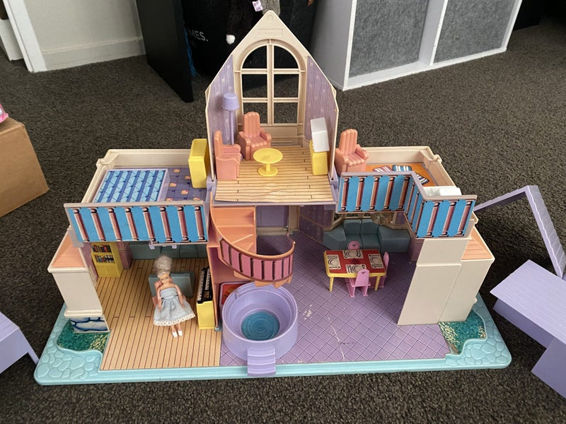 Vintage Nicole’s Light Up Doll House Carousel 9