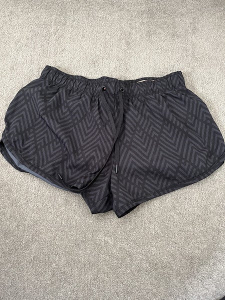 Cotton On body activewear shorts size M Carousel 1