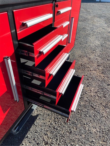 18 Drawer Work Bench Carousel 13