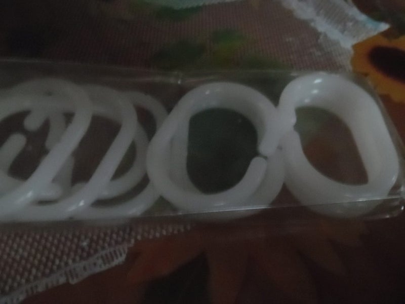 White - Shower curtain rail clips Carousel 1
