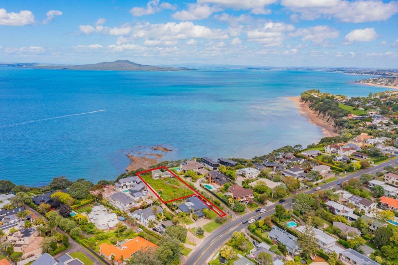 MURRAYS BAY BEACH - Opposite 470 Beach Road, Auckland, New Zealand