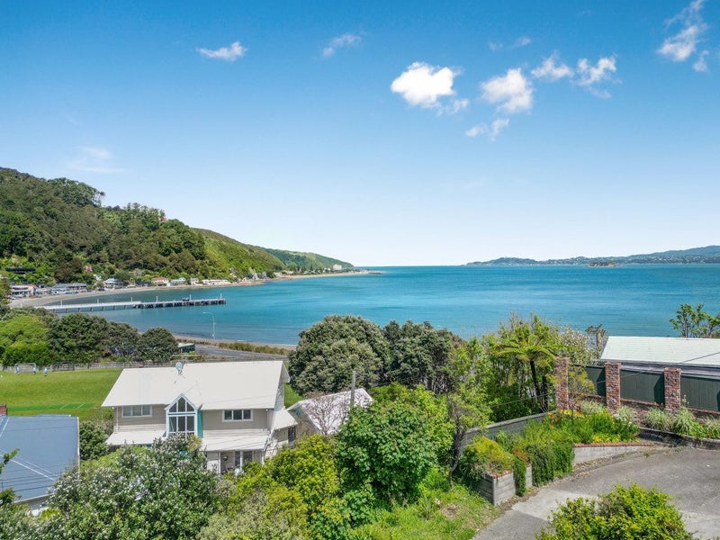 15 Ferry Road, Eastbourne, Lower Hutt, Wellington