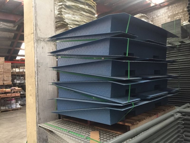 Container Ramp full-size (2080mm wide x 1250mm deep x 160mm high) - in Wellsford Carousel 2