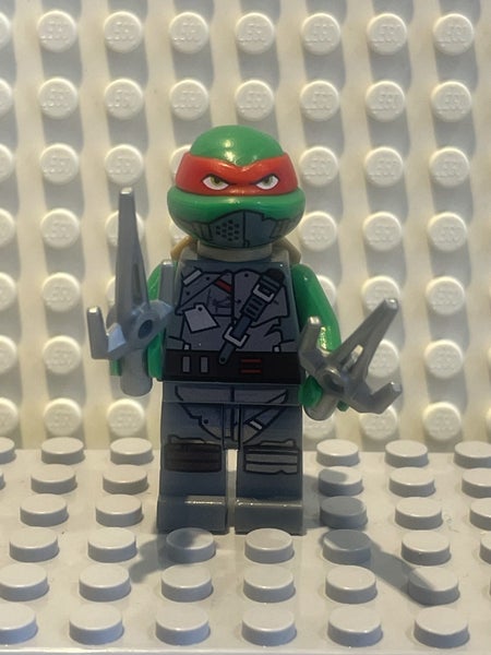 LEGO Teenage Mutant Ninja Turtles - Raphael with Armor (tnt026) Carousel 1