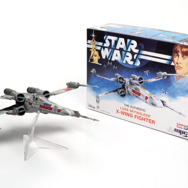 MPC 1:63 Star Wars: A New Hope X-Wing Fighter (Snap) Carousel 2