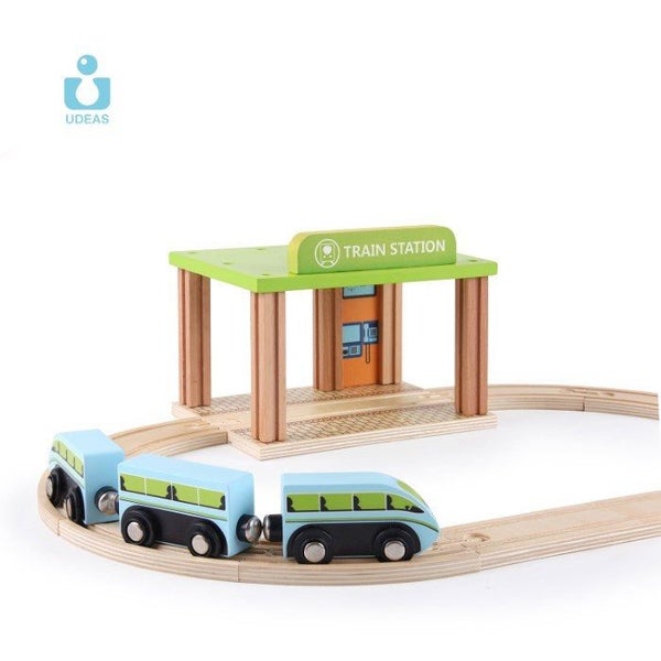 Udeas Qpack Train Station Carousel 1