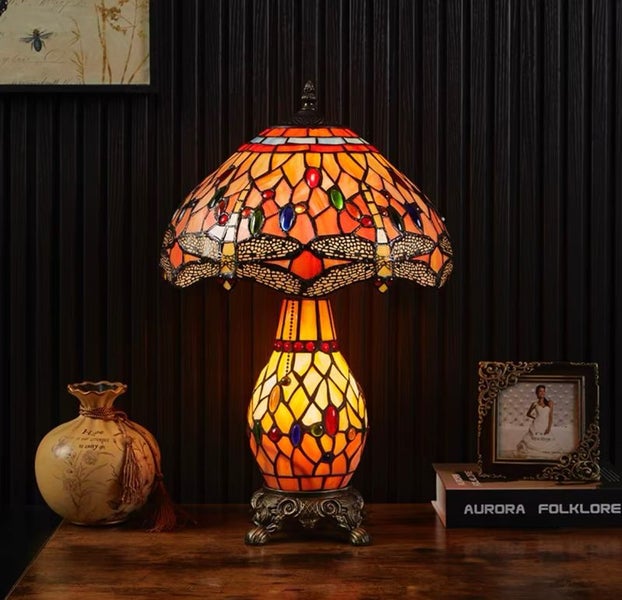 New Design Handmade Tiffany Table Lamp Carousel 3