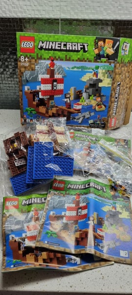 LEGO Minecraft Pirate Ship Adventure set Carousel 2