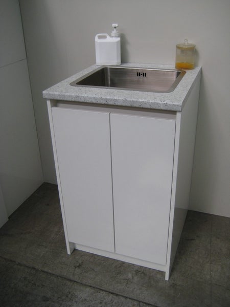 Tub Cabinet 560 Wide with Benchtop Surround Carousel 1