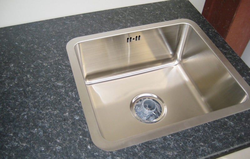 Tub unit with 1830 Benchtop for 2X Front Loaders LH or RH Carousel 7