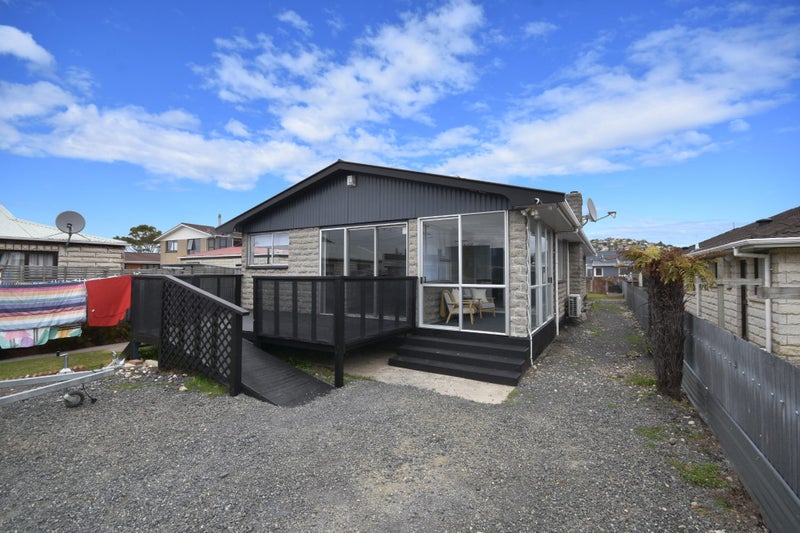 Image 1 of 32
