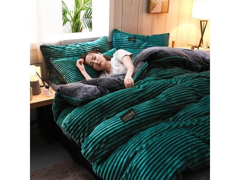 Thick Solid Color Velvet Duvet Cover Winter Bedding Set 220*240 Carousel 1