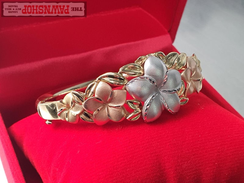 14KT Tricolor Gold Floral Bangle62863232224385111