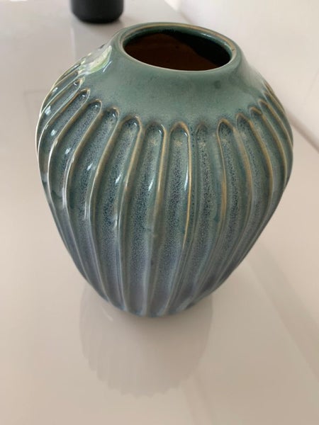 Oval vase Carousel 2