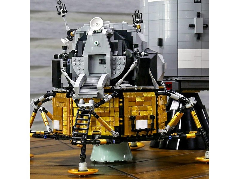 Quality Apollo 11 Model Detailed, Easy Assembly, Ideal Gift Carousel 2