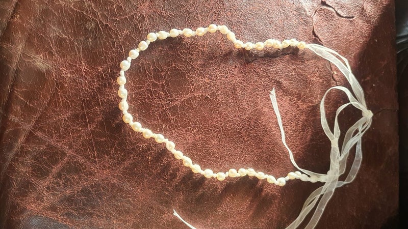 Lace Strung Pearl Necklace Carousel 1
