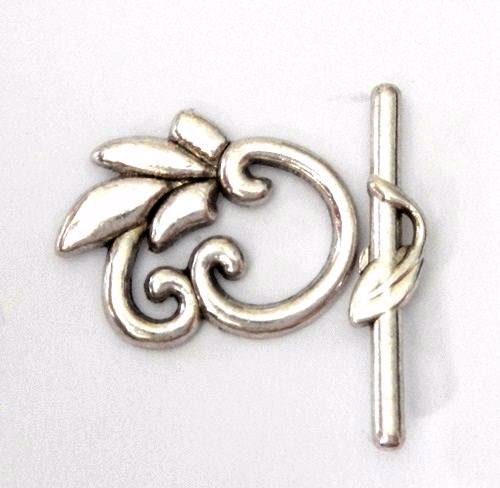 A FLORAL SILVER TOGGLE CLASP Carousel 1