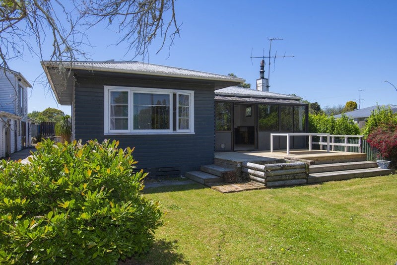 Image 1 of 18
