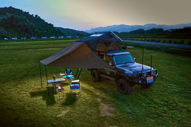 K4E SummitLodge 1900 Flysheet awning Carousel 1