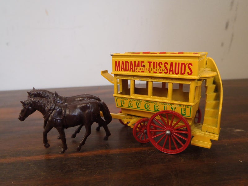 Lledo Diecast Model "Days Gone" Horsedrawn Bus "Madame Tussauds" DG 4 Carousel 1