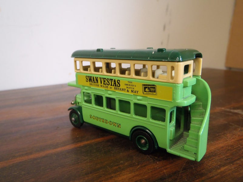 Lledo Days Gone #15 1987 Double Decker Bus 'Southdown' Carousel 1