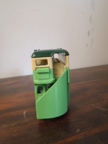 Lledo Days Gone #15 1987 Double Decker Bus 'Southdown' Carousel 6