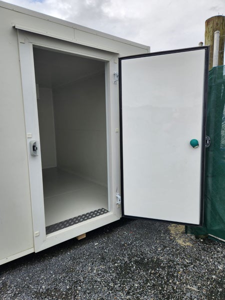 Walk in Chiller Room 2.4 x 2.4 x 2.4629347170186271113