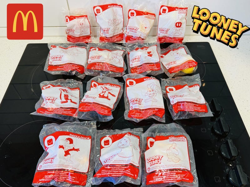 WOW! Mcdonalds Looney Tunes toys - FULL set of 15! BRAND NEW! Be Quick!!! Carousel 3