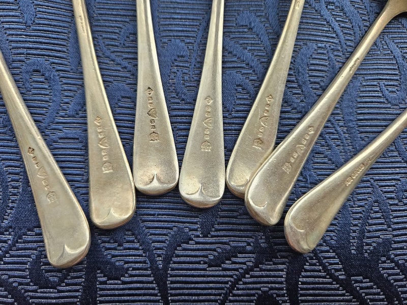 Vintage silver-plated spoon set $1 reserve Carousel 3