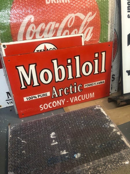 Mobiloil Porcelain Enamel Sign Carousel 1