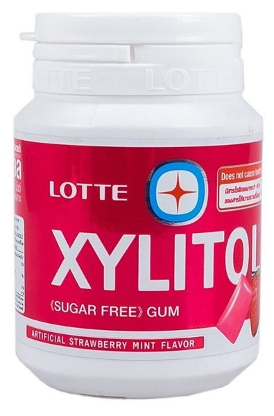 Lotte Xylitol Strawberry Sugar Free Chewing Gum 58g Carousel 2