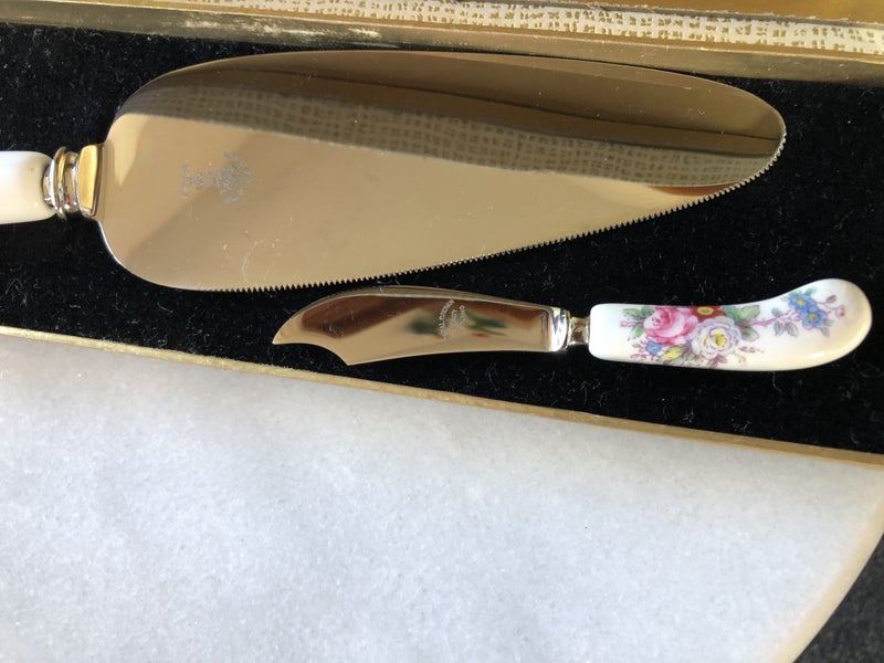 Royal Crown Derby Butter knife and Pie/cake slice in box64375000448643110