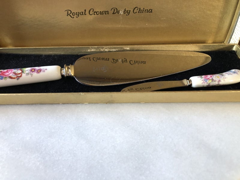 Royal Crown Derby Butter knife and Pie/cake slice in box64375000448643111