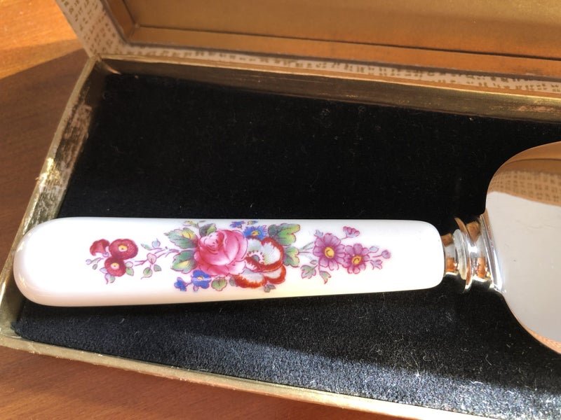 Royal Crown Derby Butter knife and Pie/cake slice in box64375000448643112