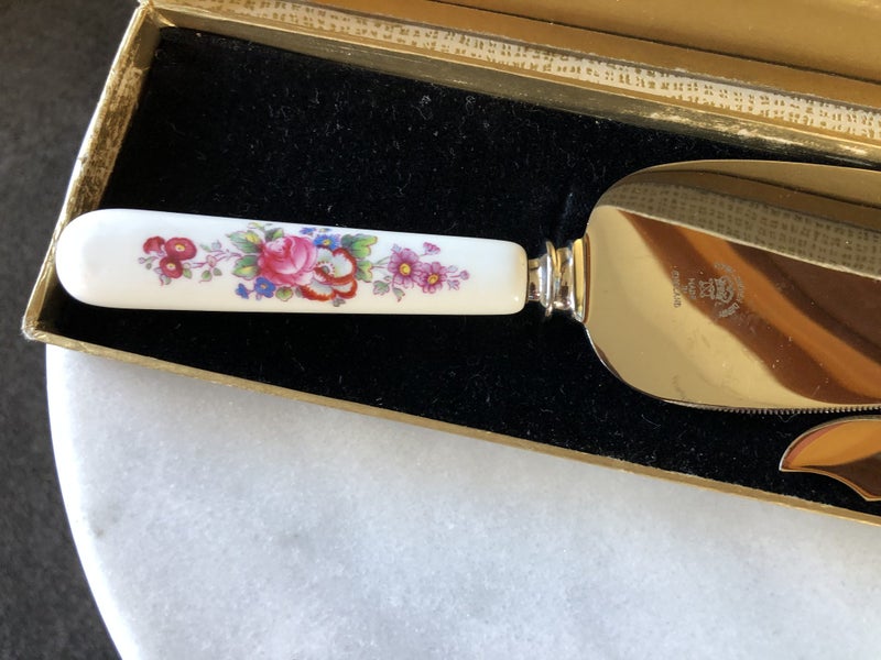 Royal Crown Derby Butter knife and Pie/cake slice in box64375000448643113