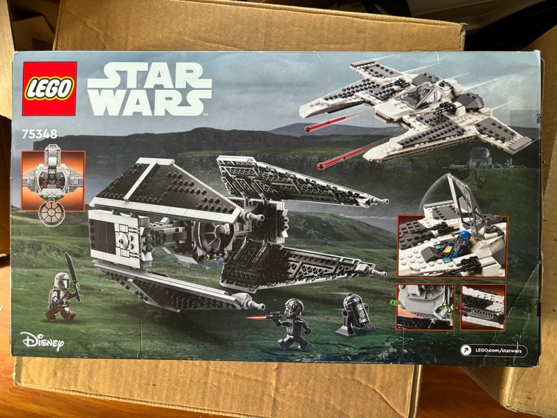 $1 Reserve LEGO Star Wars 75348 - Mandalorian Fang Fighter vs TIE Interceptor Carousel 2