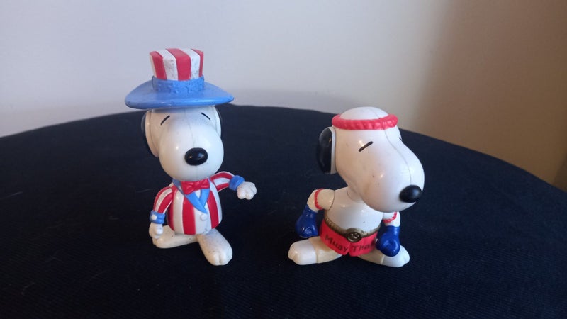 2 X MCDONALDS TOYS - SNOOPY WORLD TOUR TOYS. PRICE FOR BOTH. Carousel 1