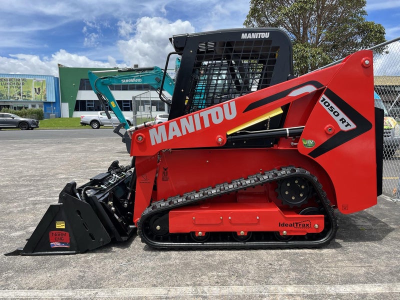 Manitou 1050RT Track loader Skidsteer / Bobcat Carousel 2