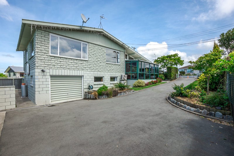 Image 1 of 33