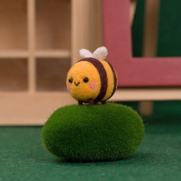 Animal Bee Wool Felt Handmade Cross Stitch Omamori Knitting Creative Carousel 2