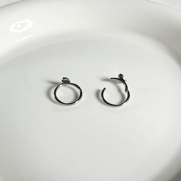 1.2mm heart-shaped stainless steel nose ring lip ring round perforated je CHK12N Carousel 1