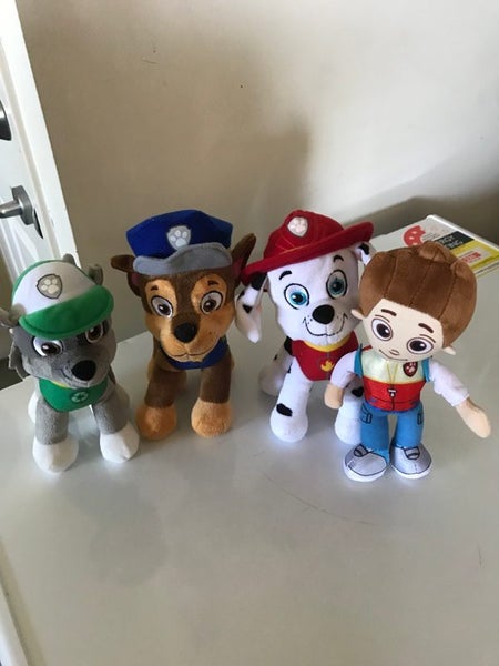 Paw Patrol Plushy set Carousel 1