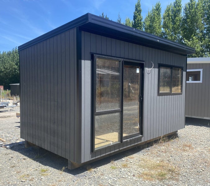 Ace Portable 4.800 x 2.700 Sleepout / Office Carousel 2