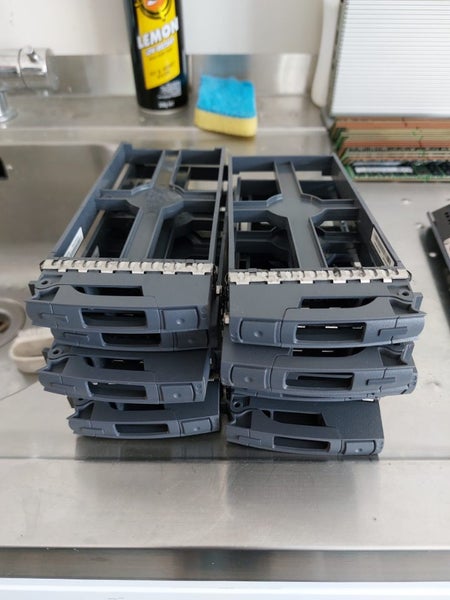 NetApp - 2.5" HDD Blanks x16 Carousel 1