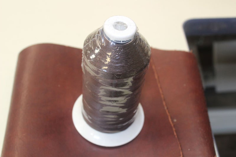 LEATHER THREAD SUNSTOP BONDED POLYESTER UV STABILISED THREAD BROWN /MAHOGONY Carousel 2