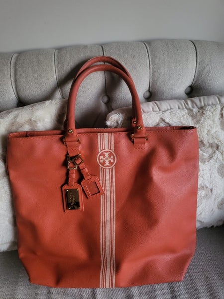 Tory Burch Tote bag, Women's Fashion, Bags & Wallets, Tote Bags on Carousell