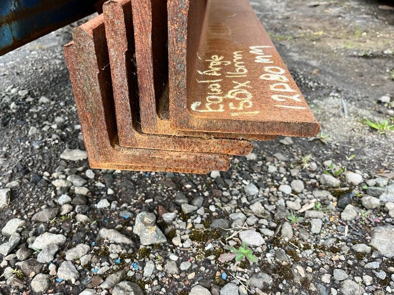 EQUAL ANGLE 150mm x 150mm x 16mm, 12080mm L Carousel 2