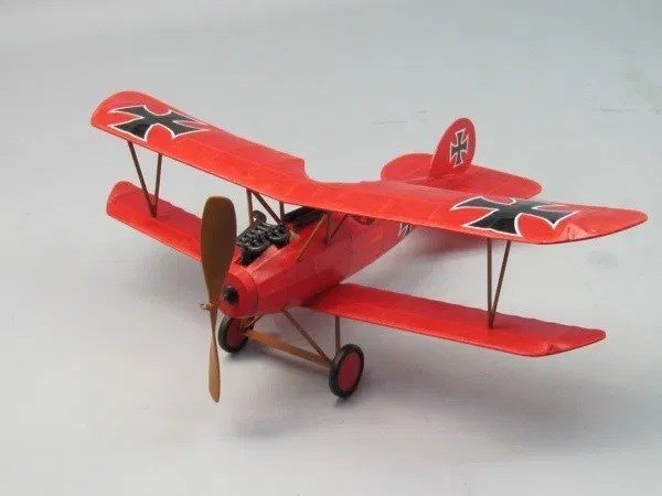 Dumas #232 Plane Kit: 18" Albatros D.V - Rubber Powered Flying Model Carousel 1